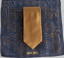 Load image into Gallery viewer, Robert Talbott brown silk sateen necktie with reversible wool pocket square
